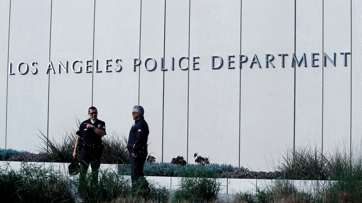 One dead at USC after witness stabs suspect attempting a car break-in: Police