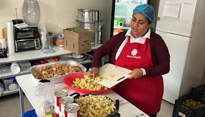 El comedor de Cáritas de Gómez Palacio cumple un año de servicio