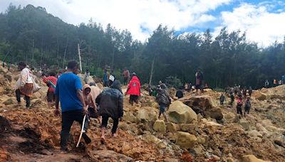 More than 300 still buried under Papua New Guinea landslide