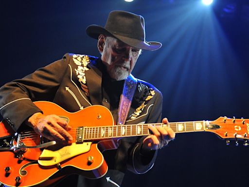 “You hear two notes and you know who it is”: Remembering rock ’n’ roll pioneer Duane Eddy
