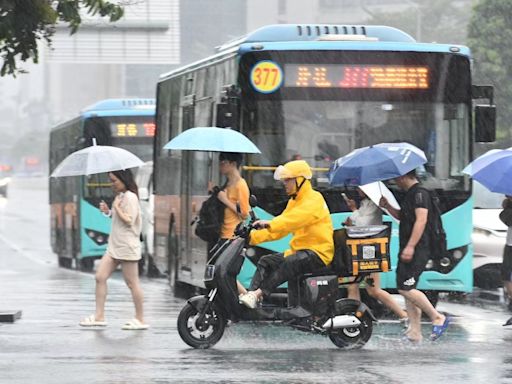 中國氣象局料今年有6至8個颱風登陸內地 端午節期間華南多降雨