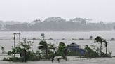 Sixteen dead after cyclone batters Bangladesh and India