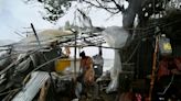 Ten dead after cyclone batters Bangladesh and India