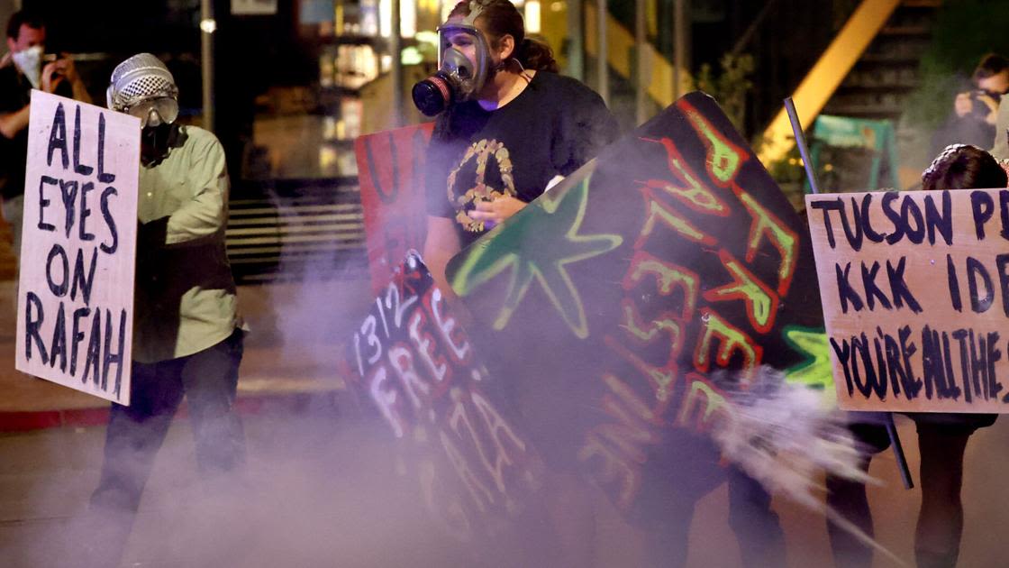 Pro-Palestinian protesters clash with police at University of Arizona