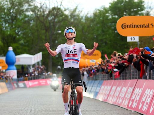 Tadej Pogačar Wins Stage 2 of the Giro d’Italia 2024 and Takes the Maglia Rosa