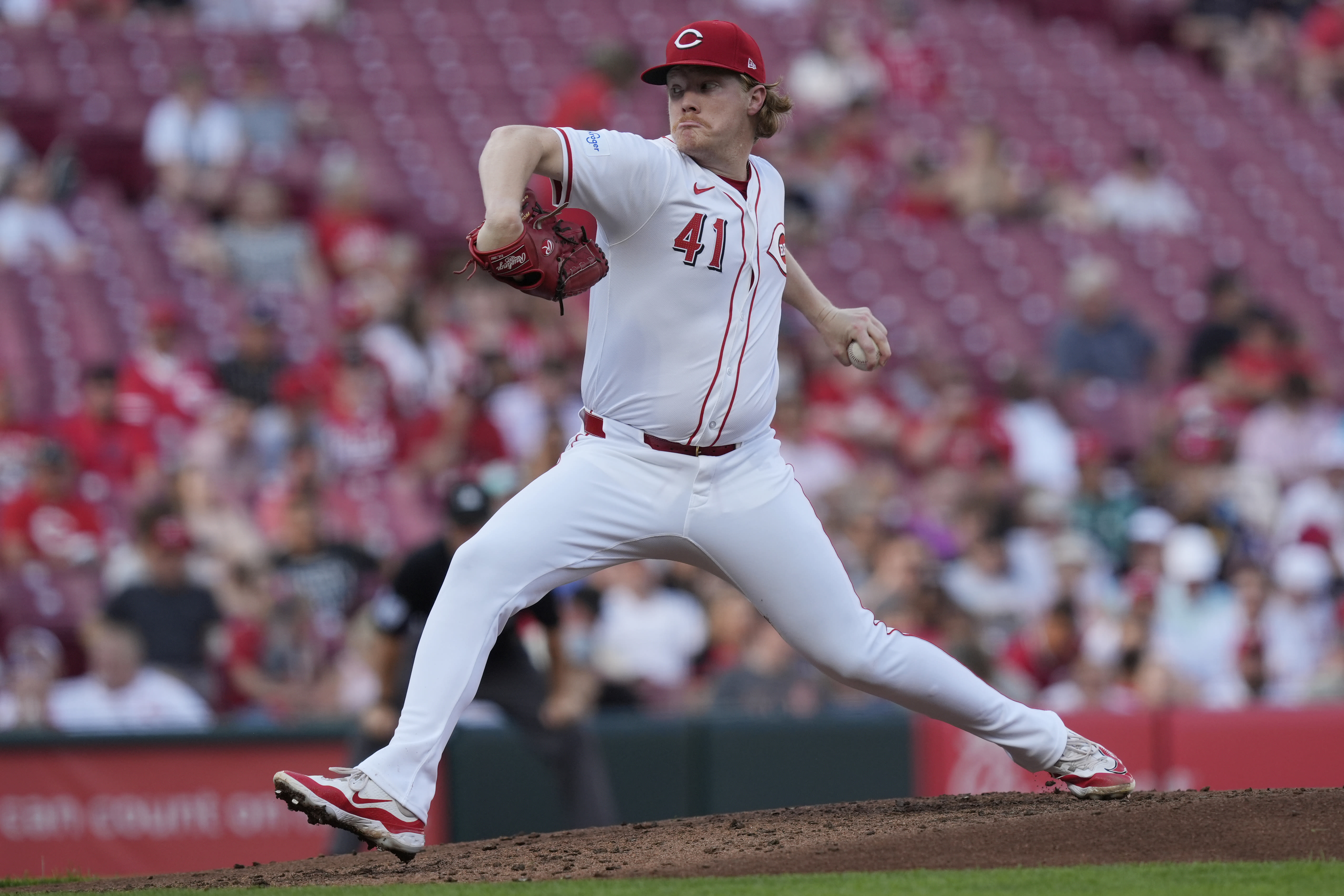 Andrew Abbott handcuffs Padres as Reds rebound from disastrous road trip to win 2-0