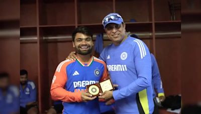 Rinku Singh's Hilarious Dressing Room Antics After Being Given 'Fielder Of The Series' Award. Watch | Cricket News