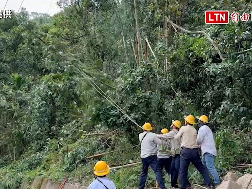 高雄山區尚有119戶停電 台電力拚30日全面復電（台電提供） - 自由電子報影音頻道