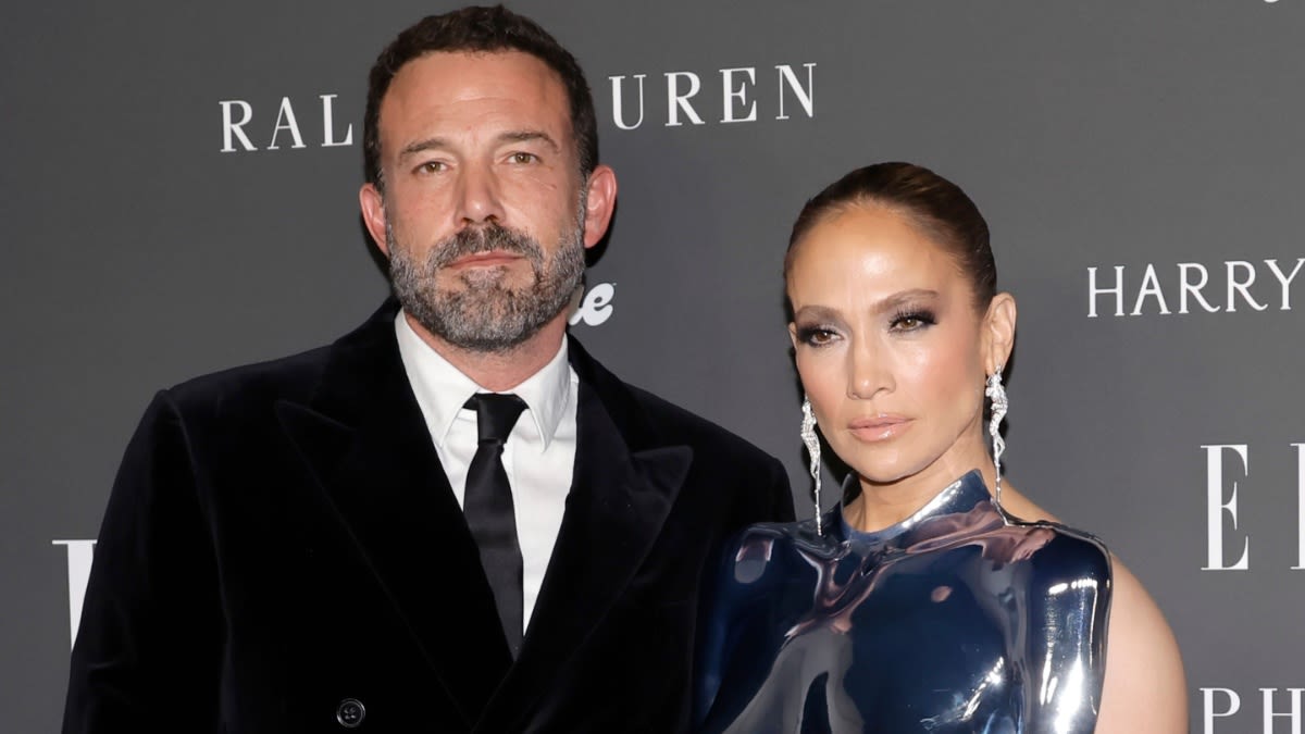 Ben Affleck & Jennifer Lopez Have 1 Reason for Waiting to Announce Split: Report