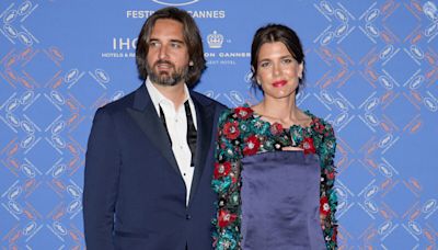 Dimitri Rassam et Charlotte Casiraghi : Leur fils Balthazar (5 ans) a bien grandi et profite d'un lieu particulier... grâce à sa célèbre grand-mère ?