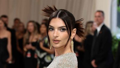 15 of Emily Ratajkowski's Most Striking Hair Looks