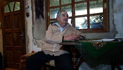 El expresidente uruguayo José Mujica anunció que tiene un tumor en el esófago