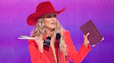 Lainey Wilson Says She's Still the 'Little Girl' Who'd Stargaze on Her Roof as She Wins Entertainer of the Year at 2024 ACMs