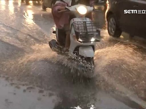 暴雨跑外送！外送員慘「摔入積水溺斃」