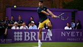 Roland Garros champ Carlos Alcaraz making winning start to grass campaign in Queen’s Club | Tennis.com