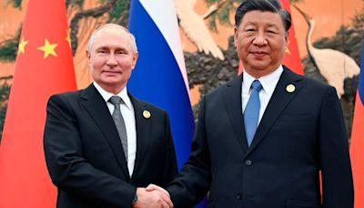Xi Jinping extiende la alfombra roja a su amigo Putin en Beijing en una muestra de unidad entre China y Rusia