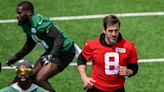 New York Jets Fans Buzzing Over Aaron Rodgers Head-Turning Play at NFL OTAs
