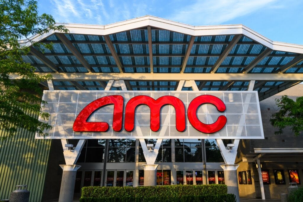 ...We're Still Here': How Taylor Swift, Popcorn Buckets Help Movie Theater From Going 'Kaplooey' - AMC Enter Hldgs (NYSE:AMC...