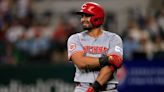 Reds place starting infielder on IL, bring back familiar face to organization