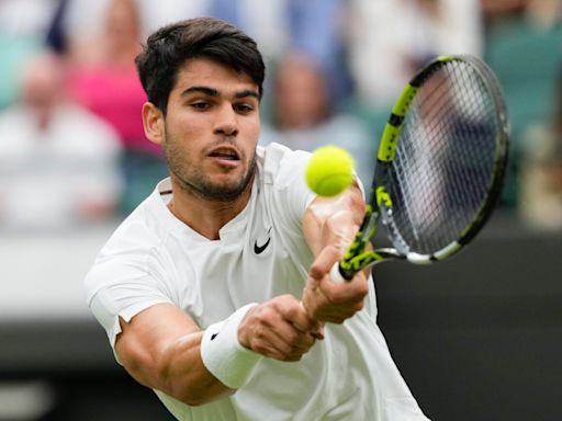 Wimbledon men's semifinals: Live updates, scores as Novak Djokovic, Carlos Alcaraz look to book their place in the finals