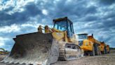 Caterpillar or Deere: Which Is the Better Investment?