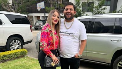 Karen Caro, aún esposa de Luis R. Conríquez, revela mensajes con el cantante tras golpiza