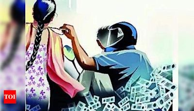 Man robs chain to fund Goa trip with wife, lands in prison | Hyderabad News - Times of India