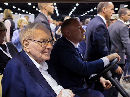 Warren Buffett Reveals What Will Happen To His Wealth After Death - News18