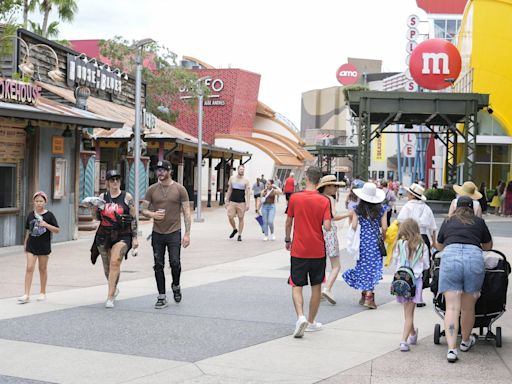 Disney World, Universal Orlando and SeaWorld will all close ahead of Milton