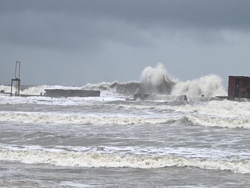 IMD issues red and high wave alerts for Karnataka’s coastal districts on July 19