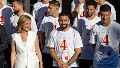 El Gobierno lanza una pulla a Carvajal por su ‘no saludo’ a Sánchez: “Es incompatible con los valores del deporte”