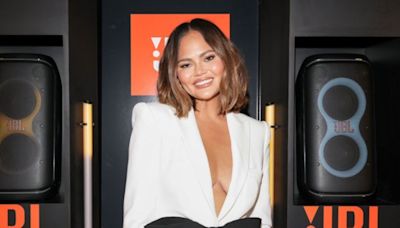 Chrissy Teigen's New Photos Prove Her 4 Kids Have This Toothy Trait in Common