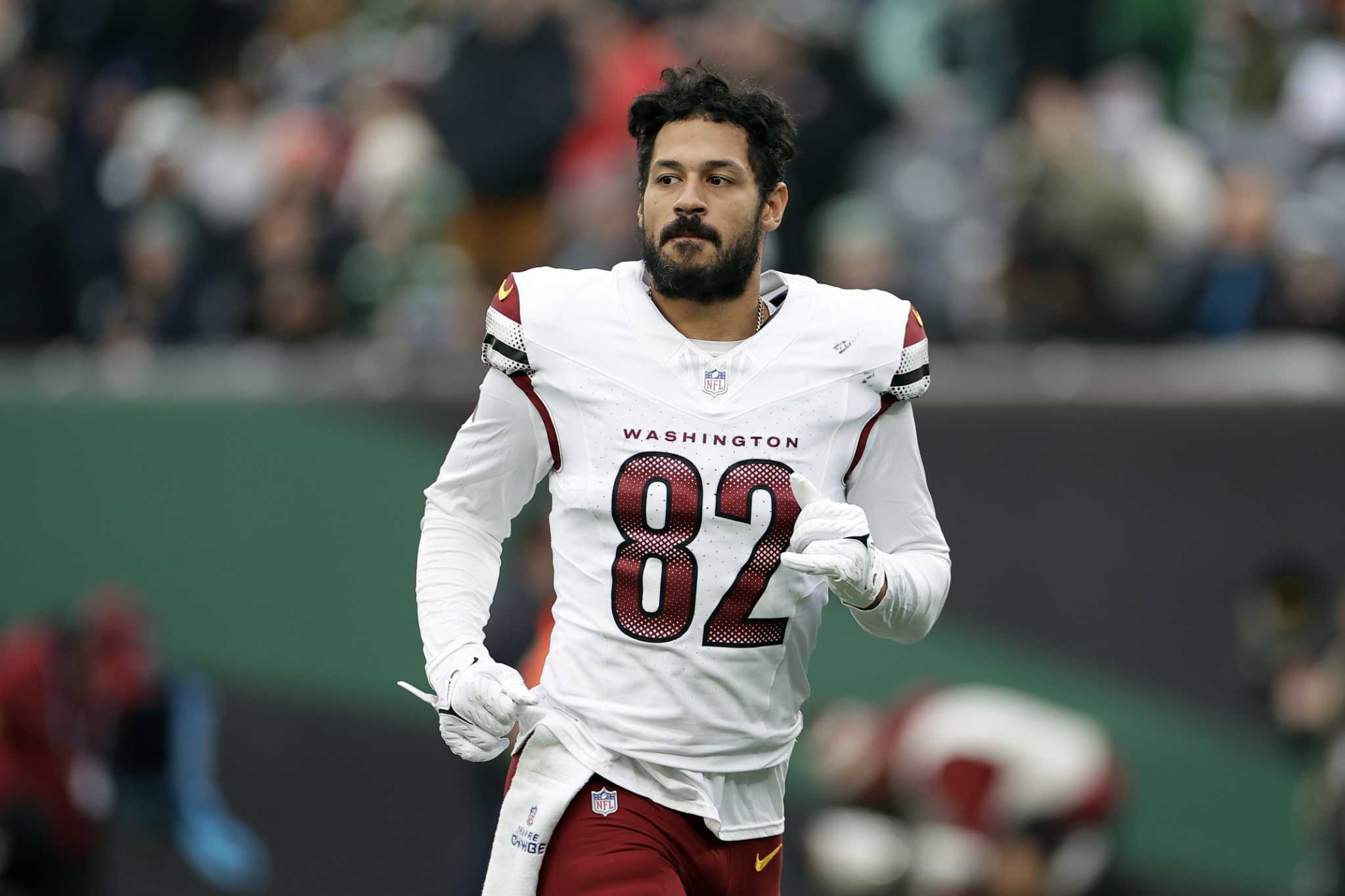 49ers agree to a deal with free agent tight end Logan Thomas, AP source says