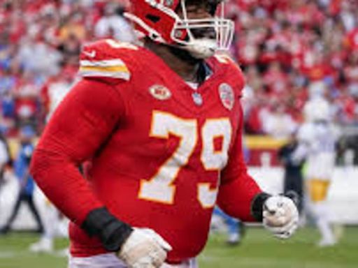 Should Commanders Sign Free Agent LT To Protect Daniels?