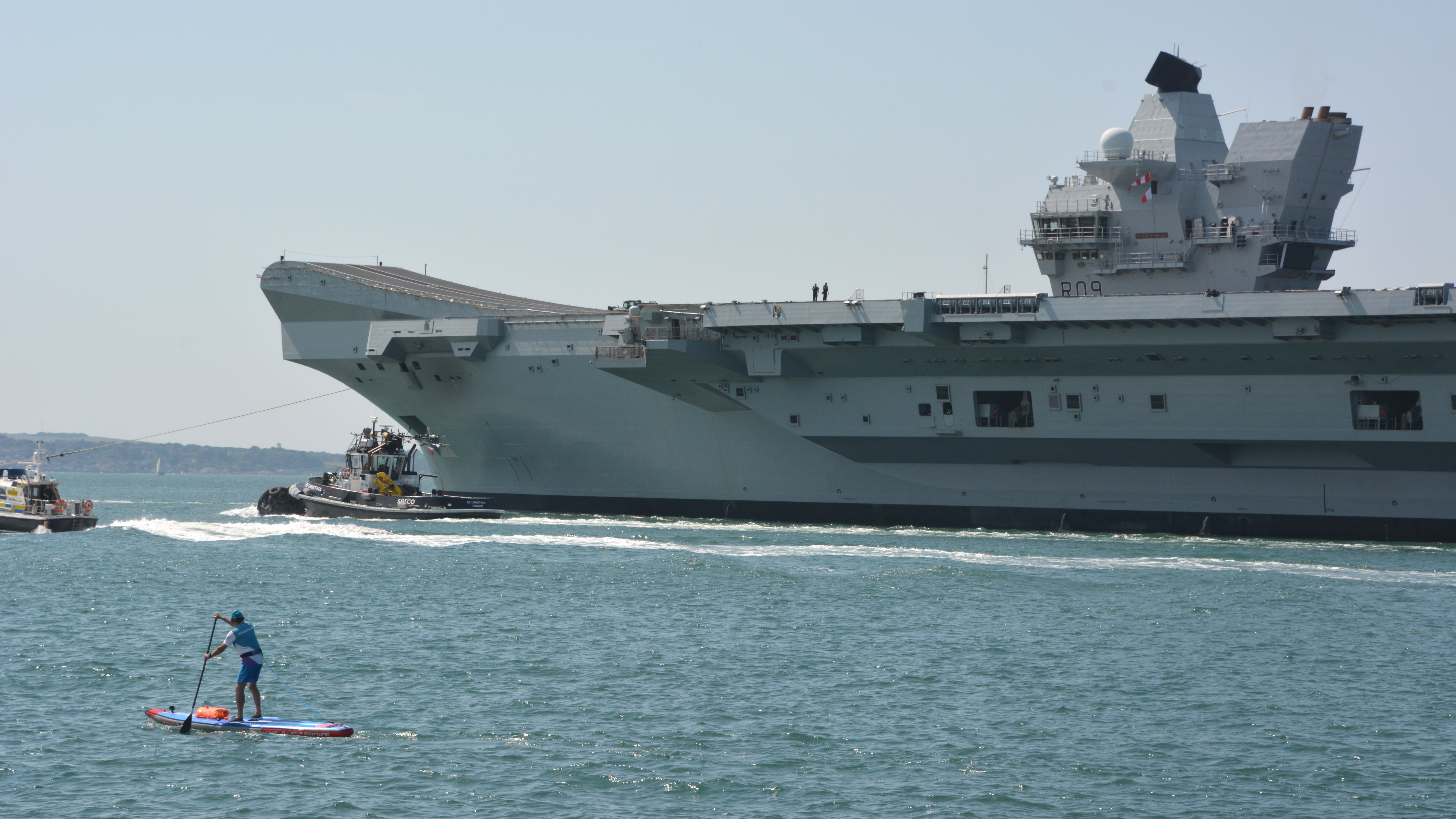 Royal Navy aircraft carrier leaves Portsmouth after last-minute delay