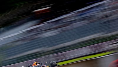 Verstappen roza la perfección y supera a los McLaren para salir primero en la esprint