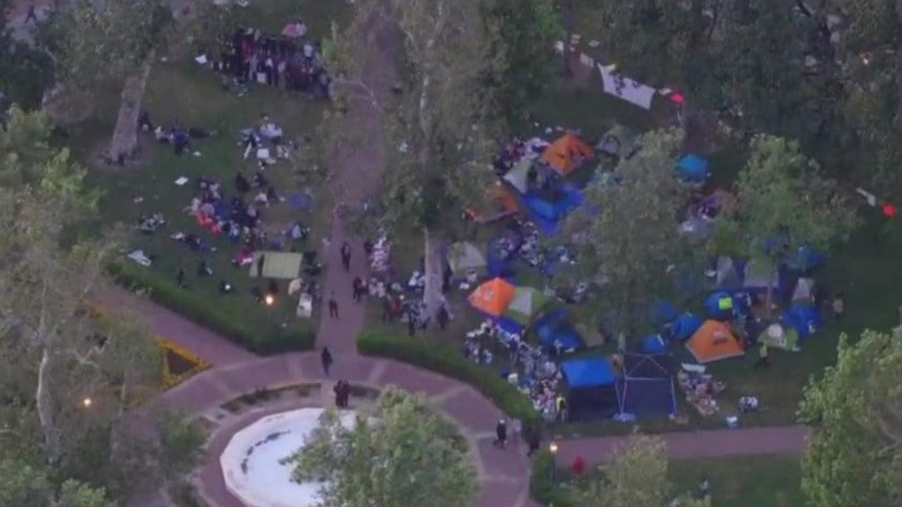 USC protests: Demonstrators meet with Carol Folt for second time