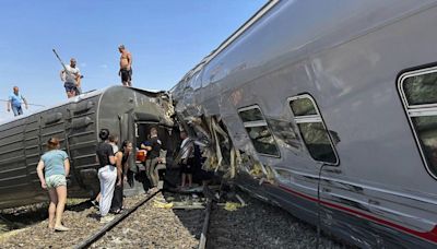 Scores injured and 16 hospitalised after train derails in Russia