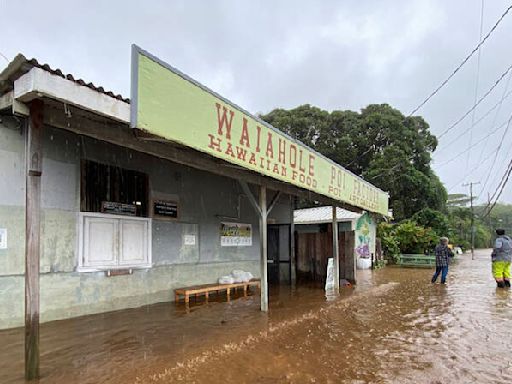 Windward Oahu, section of Maui under flood warnings; more rain on the way