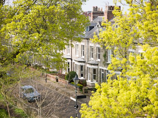 UK house prices rise in June, despite high mortgage rates