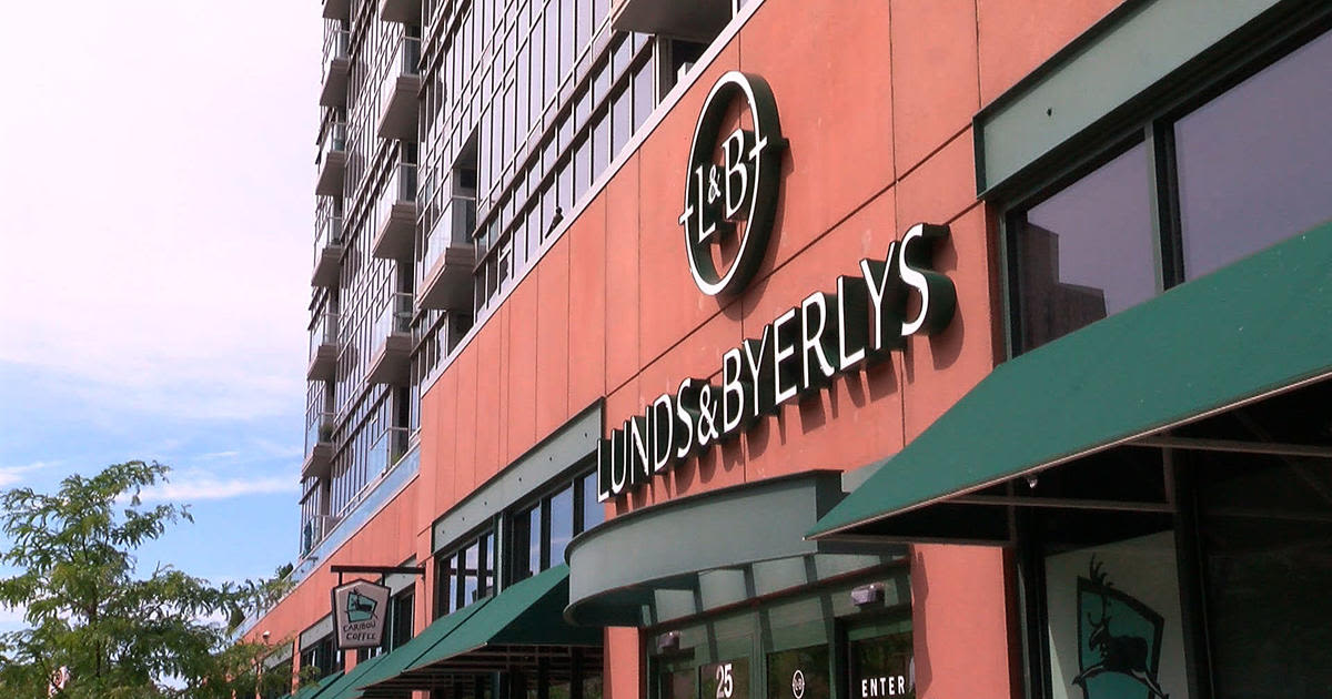 Downtown St. Paul's only remaining grocery store, Lunds & Byerlys, cuts hours