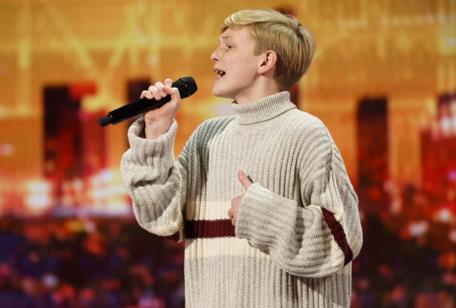 AGT Video: 14-Year-Old Boy Earns Golden Buzzer With Jaw-Dropping Performance of ‘You Don’t Own Me’