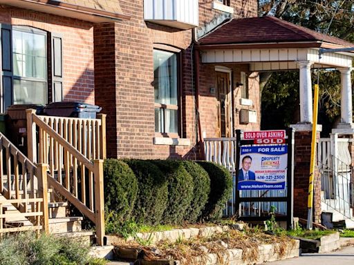 Supply in Canada's property market surges as mortgage renewals loom