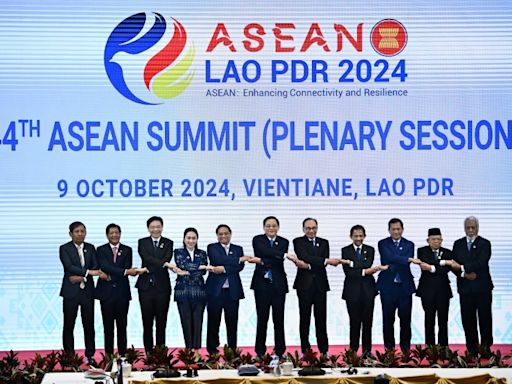 Philippines challenges China over South China Sea at ASEAN meet