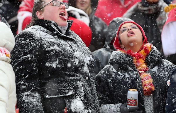 Chiefs team up with Hallmark for a new Christmas movie premiering this winter