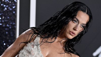 Katy Perry Embraced The Naked Shoe & Mermaidcore Trends In 1 Look