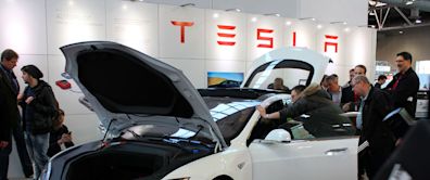 Can Tesla Inc (NASDAQ:TSLA) Shares Rise After the Robotaxi Event?