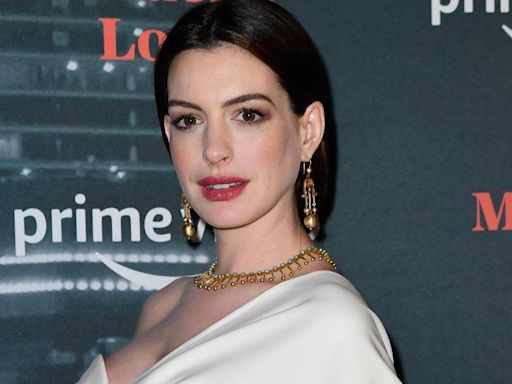 Anne Hathaway marks 20 years of ’The Princess Diaries 2’ with a special shout-out to Kelly Clarkson