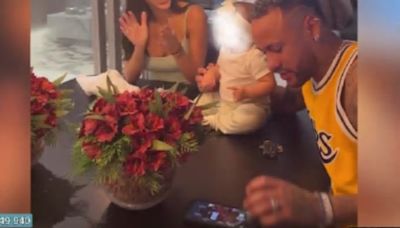 Neymar fue criticado por su comportamiento durante el festejo por los 6 meses de su hija: ¿qué hizo?