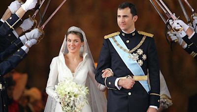 20º aniversario la boda de Felipe y Letizia: la lluvia, el 'no beso', una pelea dinástica y otras anécdotas del enlace real